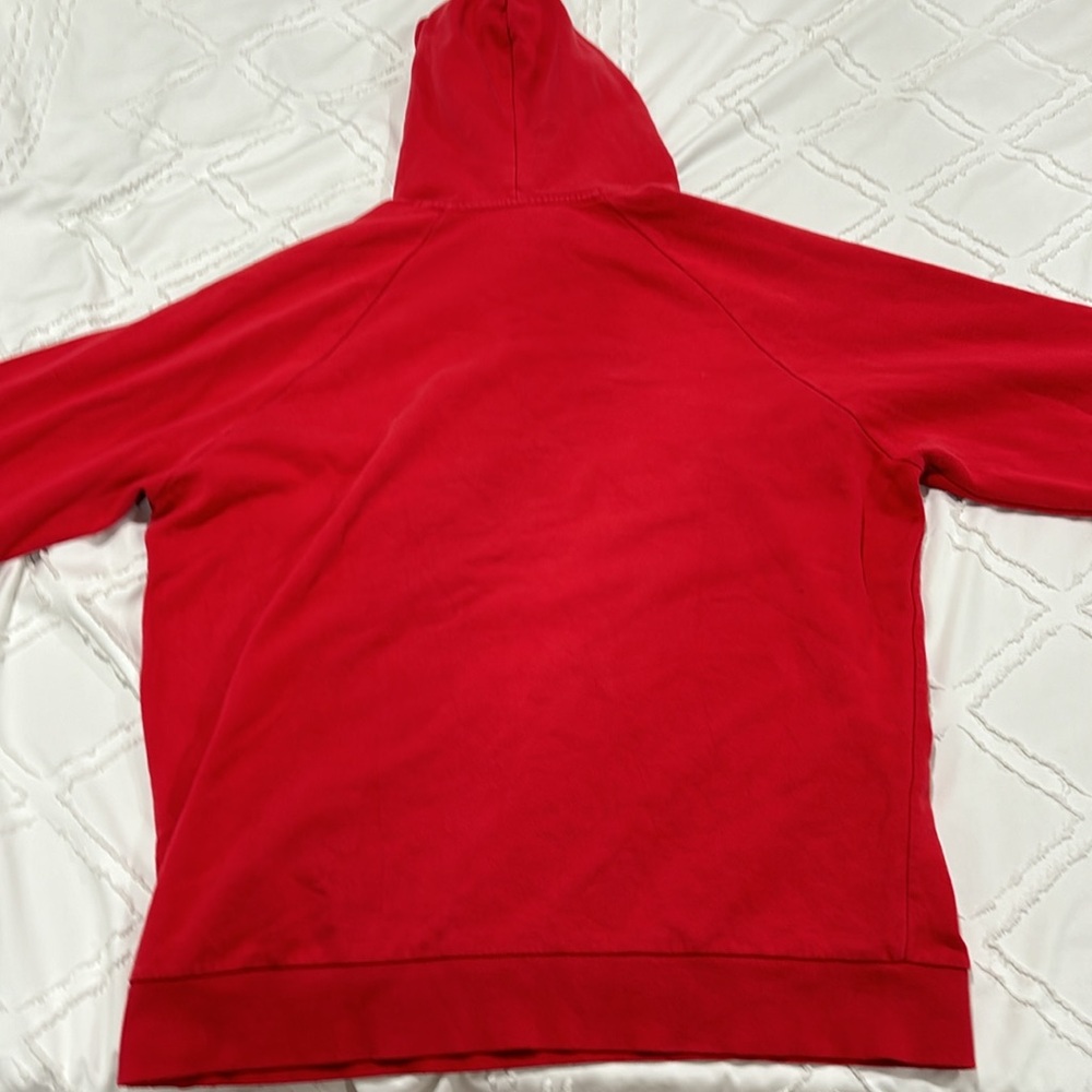 red under armour sweatshirt! - Picture 3 of 3